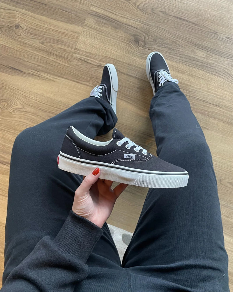 Vans Era Black/White