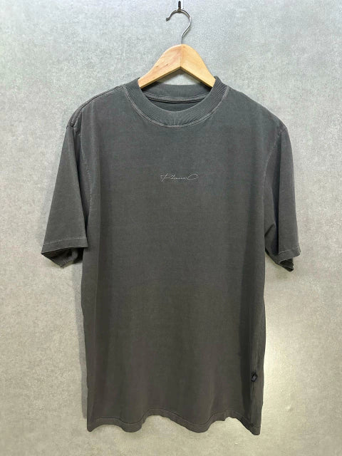 Camiseta Plano C Stone Signature Grafite