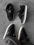 Tesla Flow Preto Branco