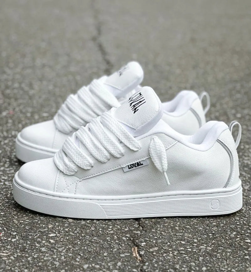 Tênis lokal tag branco refletivo prata